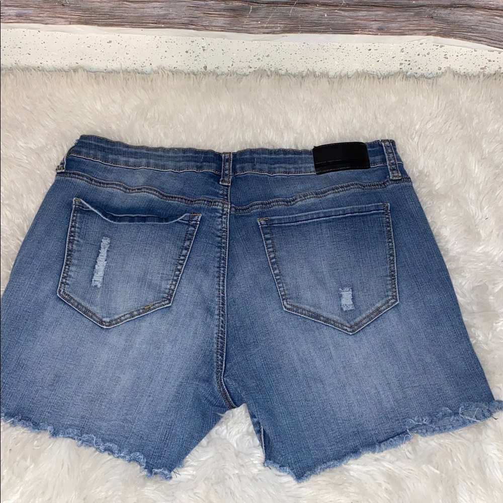 !iT Tiffany Distressed Women’s Denim patched raw hem dark wash y2k Shorts 14, XL - Picture 4 of 6